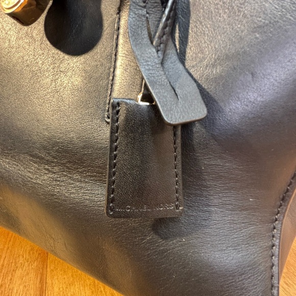 MICHAEL Kors Hamilton Satchel Black Leather Gold Hardware Lock & Key Bag - Picture 5 of 14